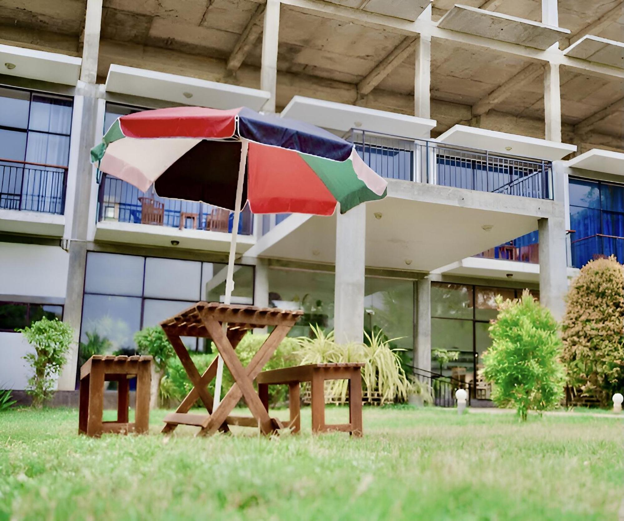 Aqua Marine Beach Hotel nghỉ mát Kalkudah Ngoại thất bức ảnh