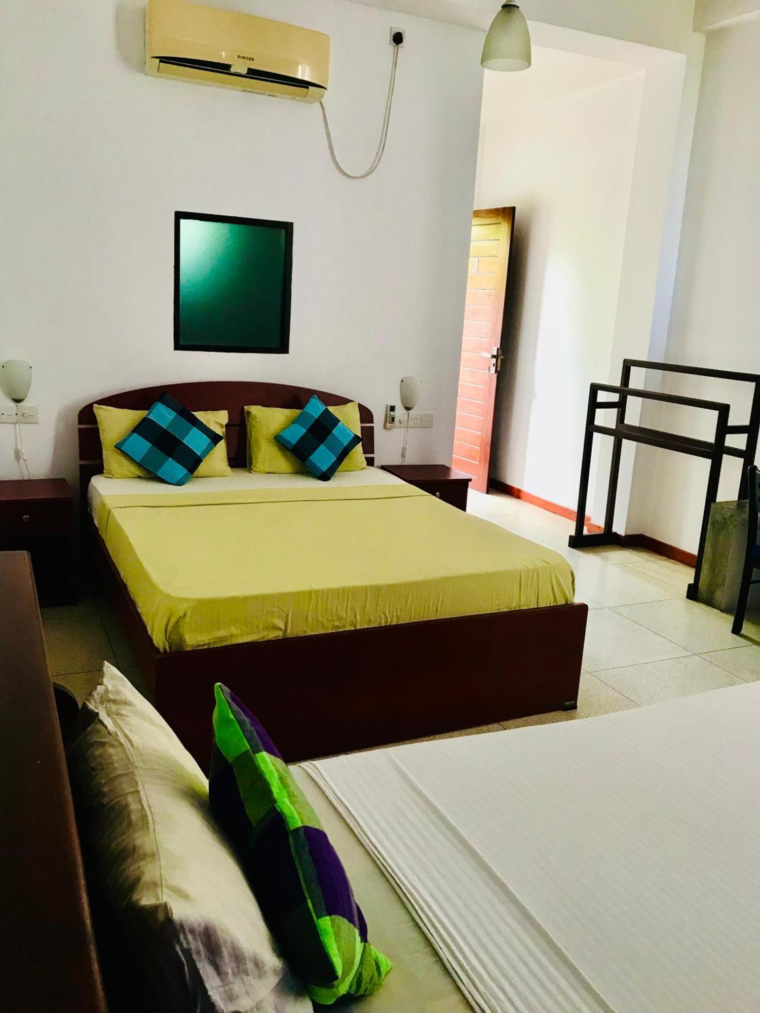 Aqua Marine Beach Hotel nghỉ mát Kalkudah Ngoại thất bức ảnh